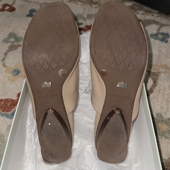 NURTURE GRAMATO LEATHER SLIP ON 8.5 M ❤️🐝 - Picture 2 of 6